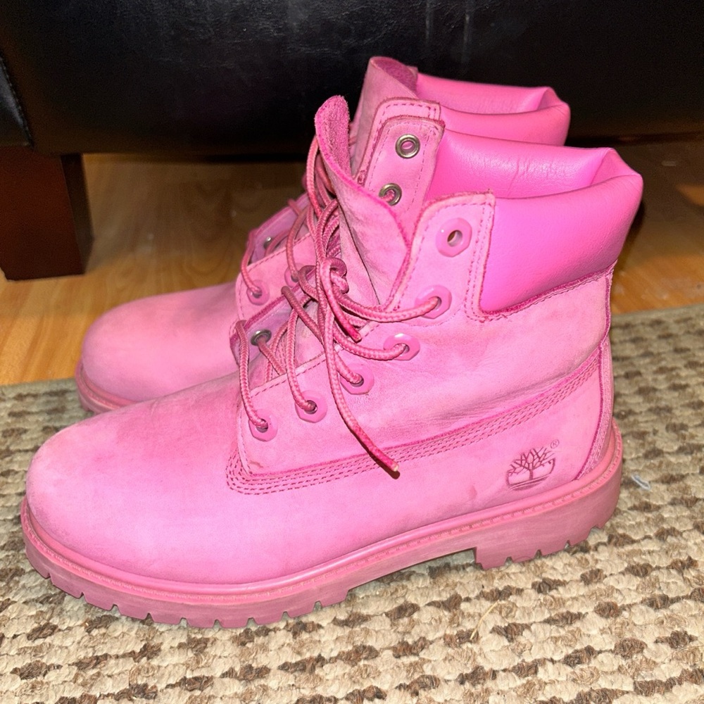 waterproof pink timberland boots 🩷 women’s size 5 us